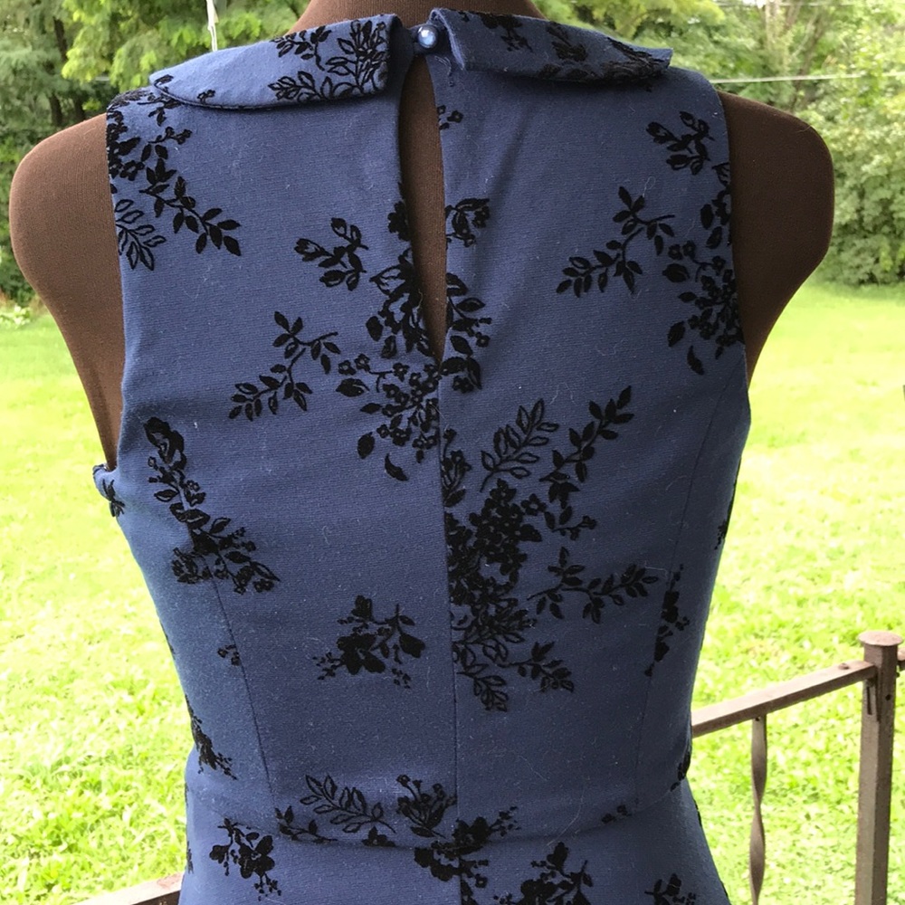 Lauren Conrad 🌹 dress velour Raised appliqué. - Picture 6 of 8